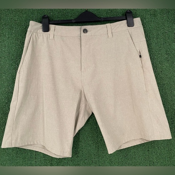 Vuori Aim The Rise The Shine Stretch Golf Performance Shorts Mens Sz 33 - Picture 1 of 7